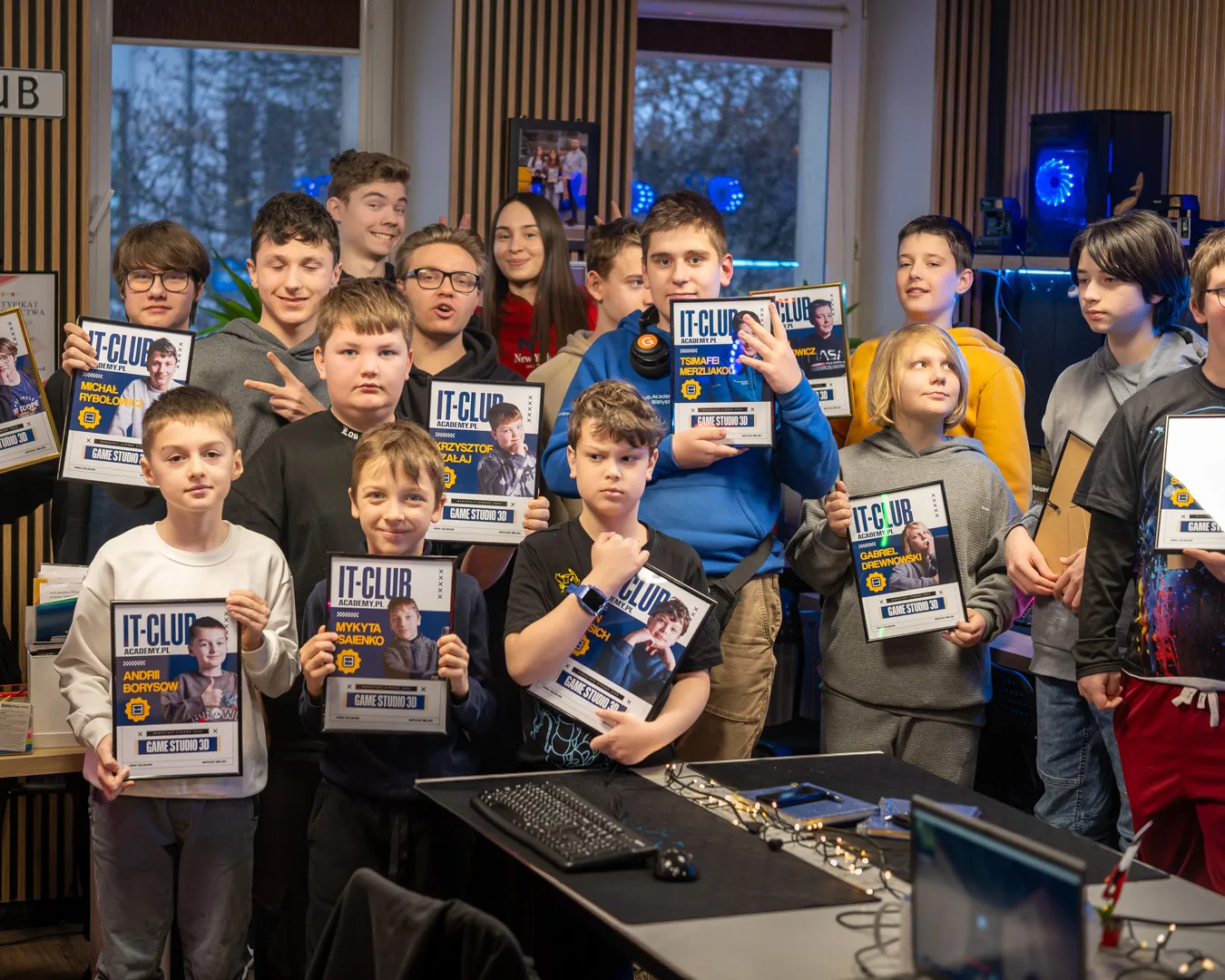 Uczniowie IT-Club.Academy podsumowują ukończone projekty