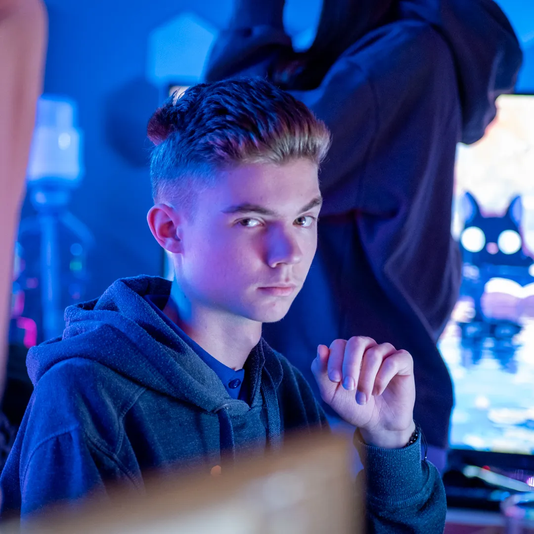 Uczeń podczas zajęć komputerowych w IT-Club.Academy